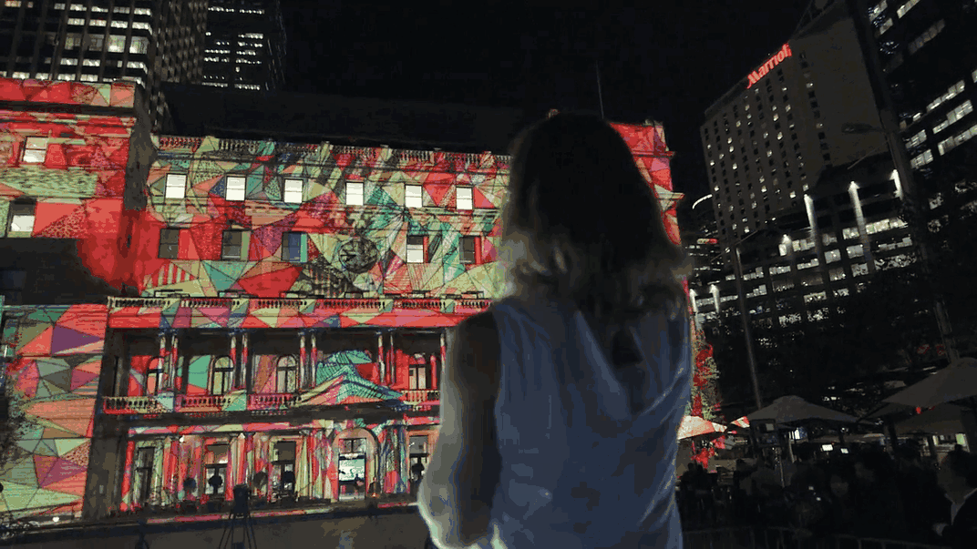 Le spectaculaire festival d'art Technicolor de Sydney dans neuf GIF fascinants